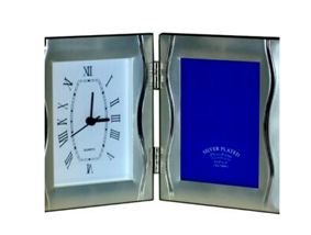 Marco plateado 9x13 + reloj